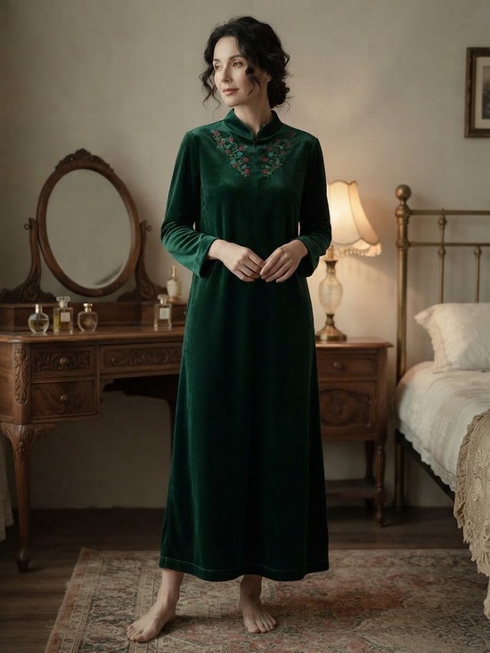 Lord & Taylor Other - Lord & Taylor Emerald Green Velvet Maxi nightgown Embroidered small